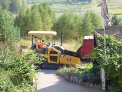Nowy asfalt przed Hotelem SAK Olsztyn